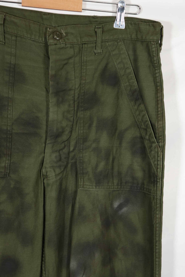 Real 1960s lot OG-107 baker pants, hand painted camouflage, used.