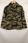 Real US-S Okinawa Tiger Tiger Stripe US Cut Shirt Japanese Mainland Sewing Used