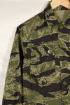 Mid-1960s US Cut Okinawa Tiger Lime Green Color Tiger Stripe Shirt Used