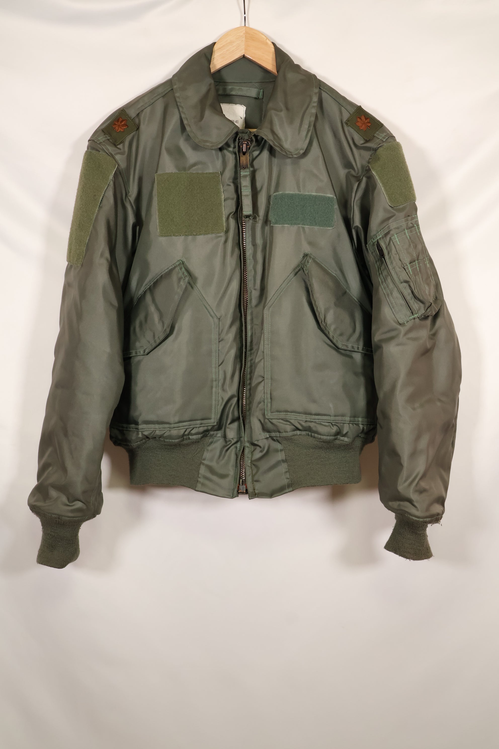 1998 Contract MEDIUM US Navy CWU-45P Flight Jacket, used, good condition.