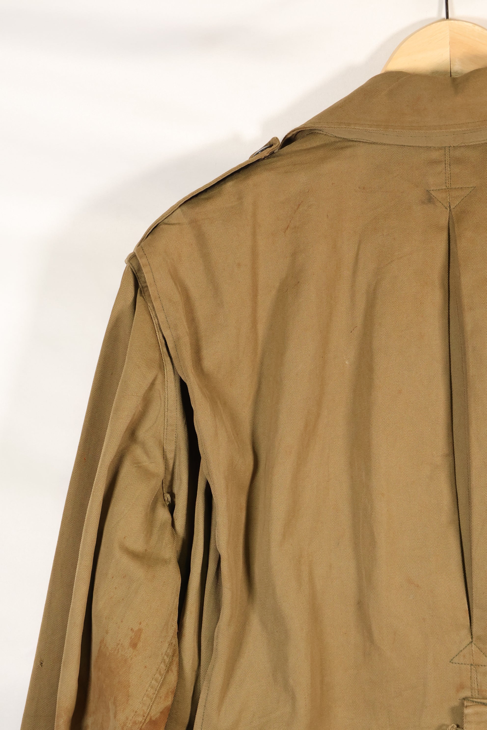 1940 年代 40R 二战 M42 跳伞夹克，无腰带，有污渍，使用过。