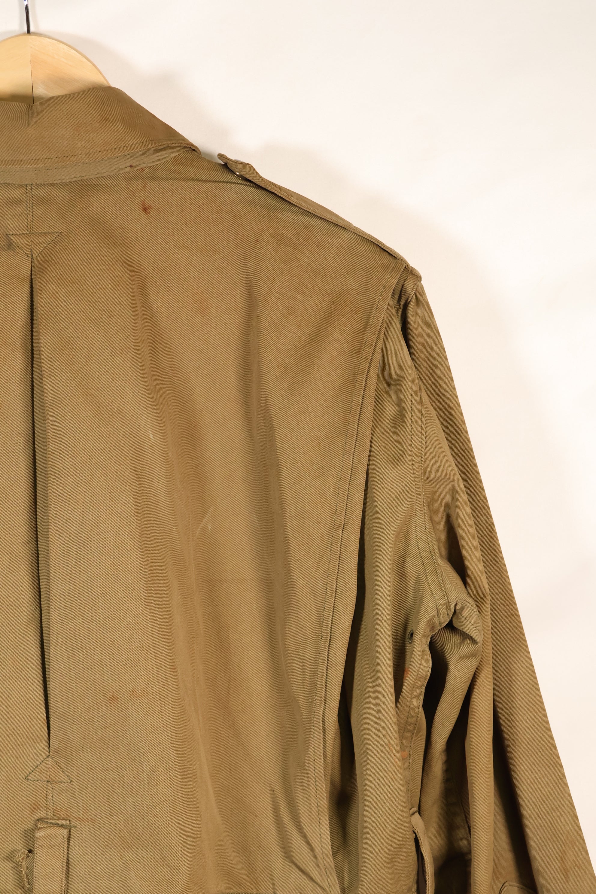 1940 年代 40R 二战 M42 跳伞夹克，无腰带，有污渍，使用过。