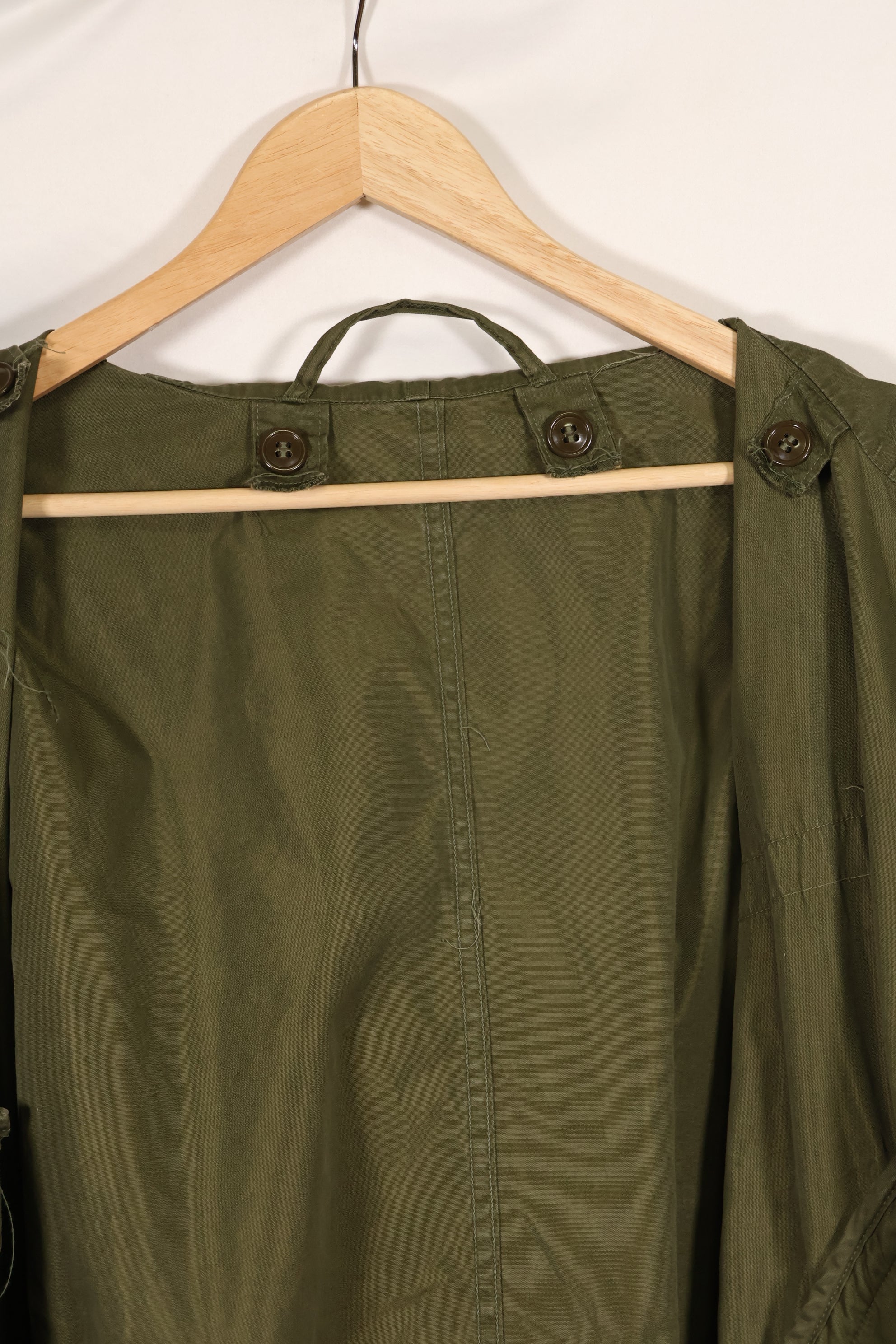 Early 1950s MEDIUM US Army M51 Field Parka, shell only, used.