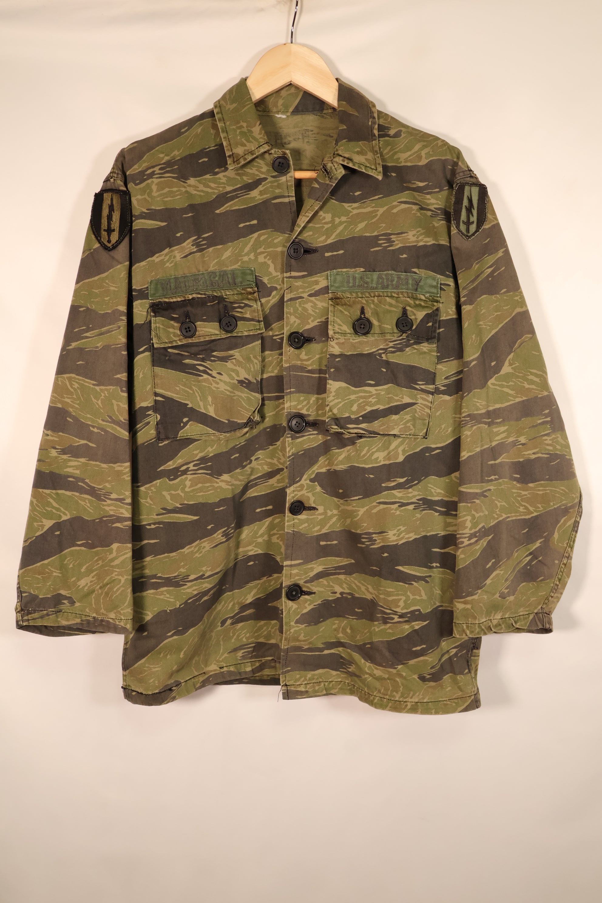 Circa 1970–71, US-M, TO81, Silver Tiger Pattern, Tiger Stripe Shirt, with Patch, Used