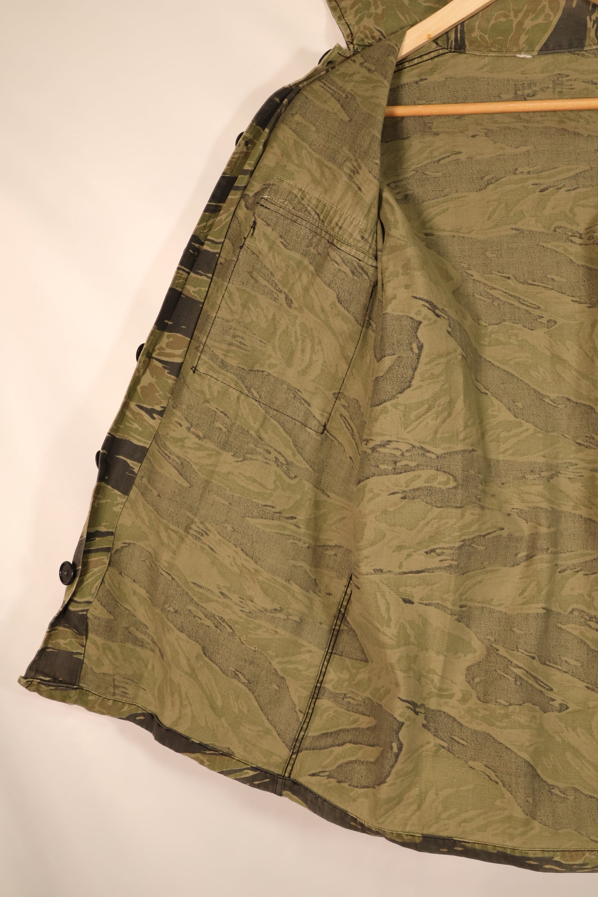 Circa 1970–71, US-M, TO81, Silver Tiger Pattern, Tiger Stripe Shirt, with Patch, Used