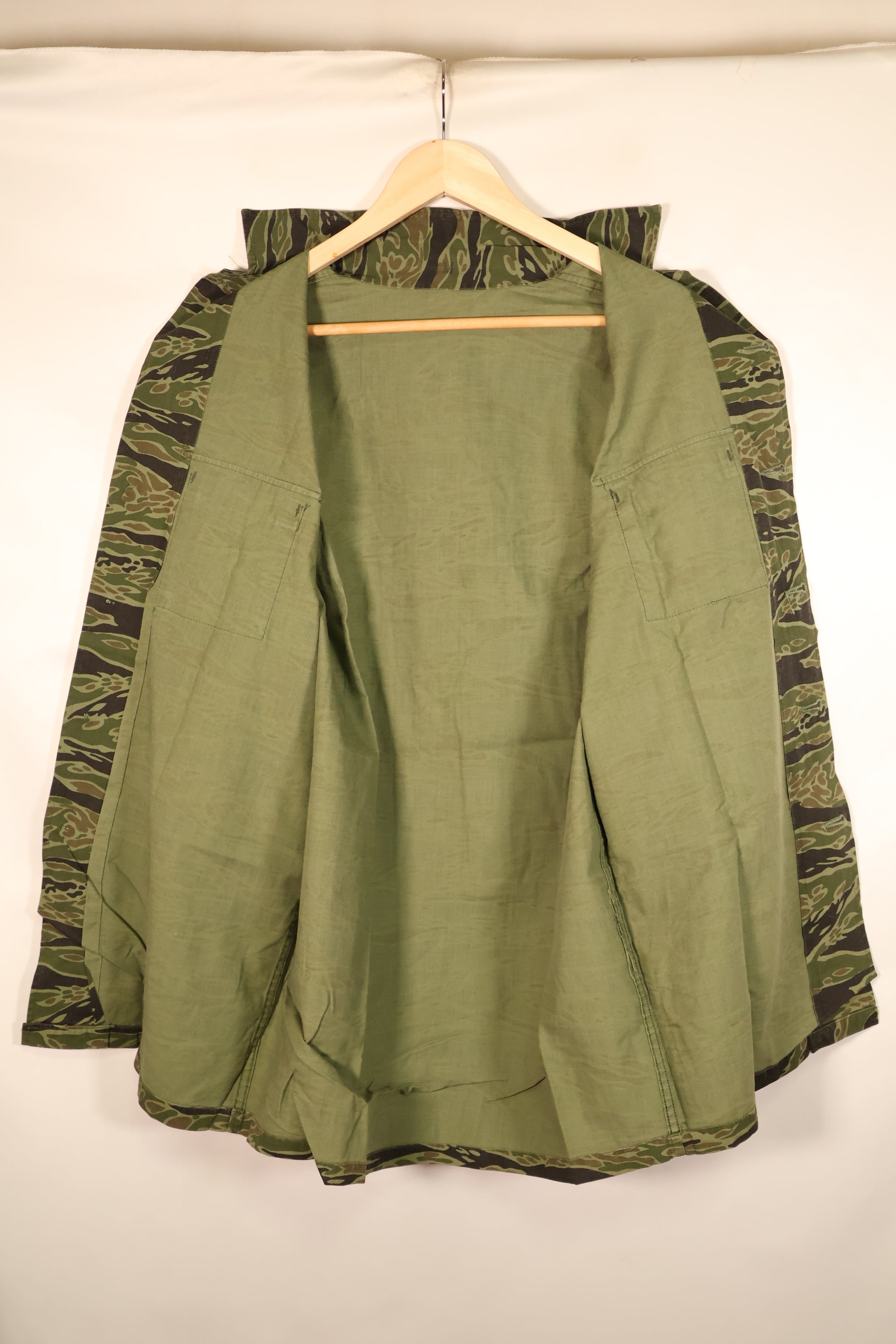 Late 1960s, Size M, Late War Lightweight, Dark-Colored, Tiger-Stripe Shirt, Used