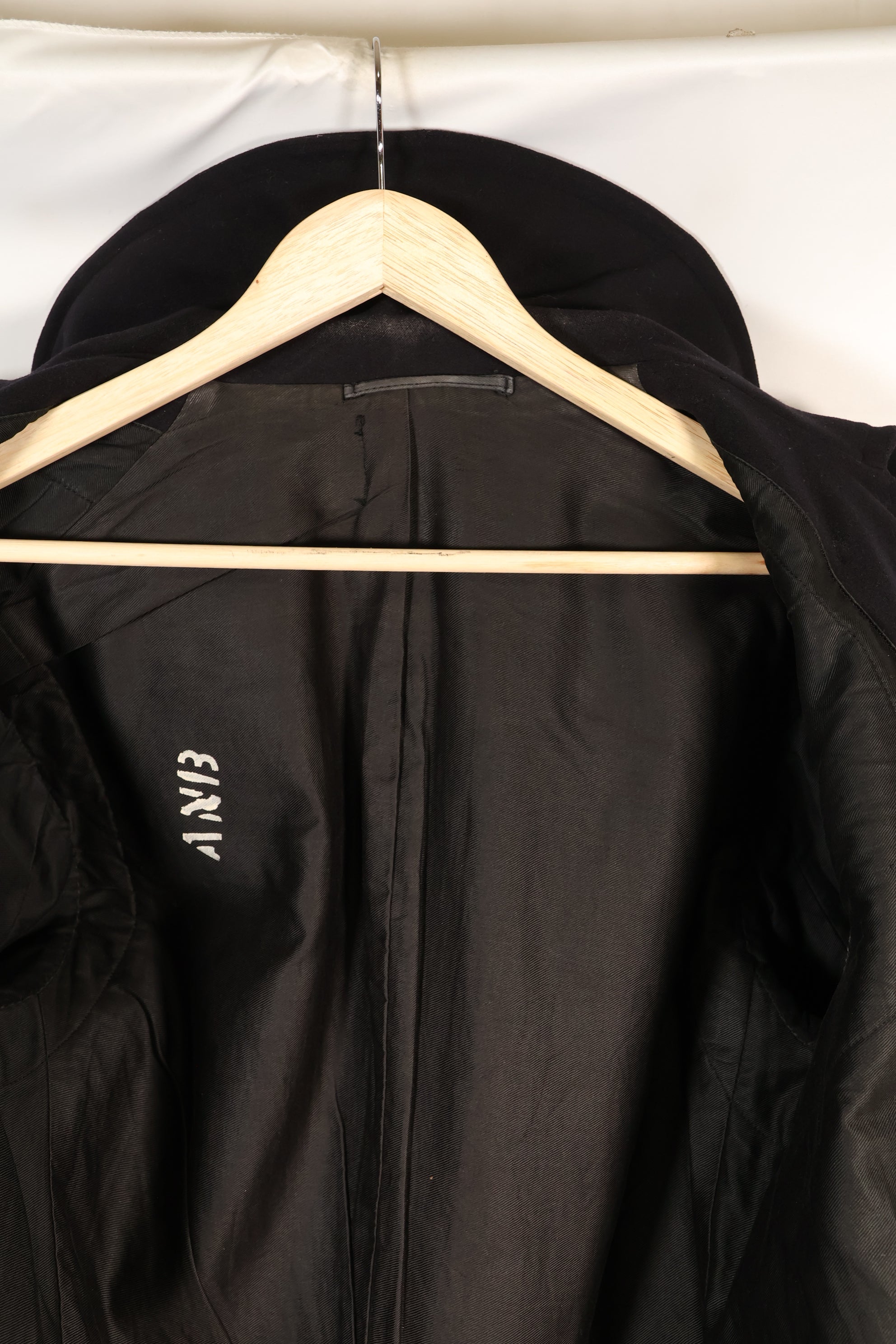 1940's estimated 38 approx. 10 buttons U.S. Navy pea coat in good condition A