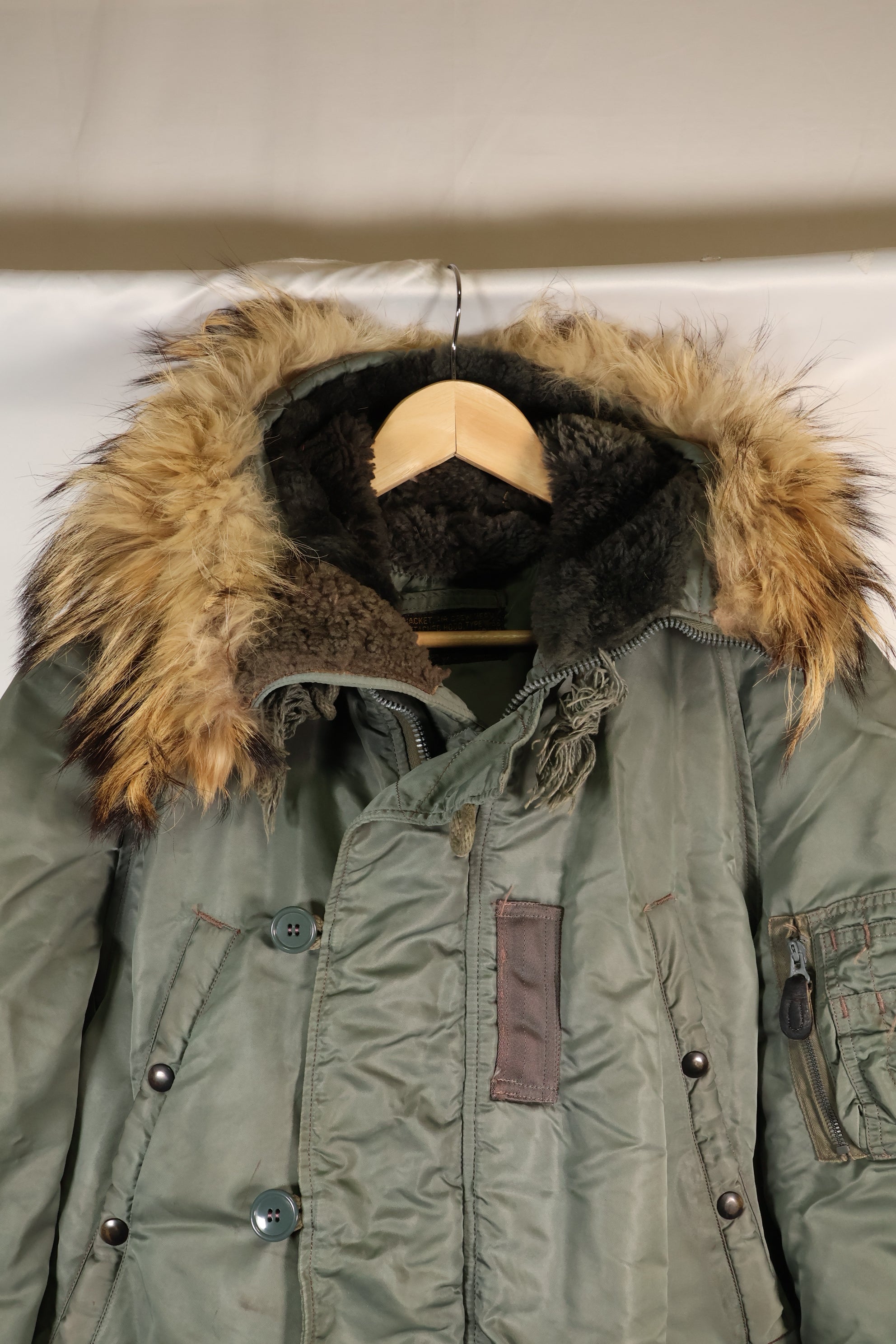 20 世纪 50 年代中号黑色标签 N-3B Heavy Zone 飞行夹克，二手。