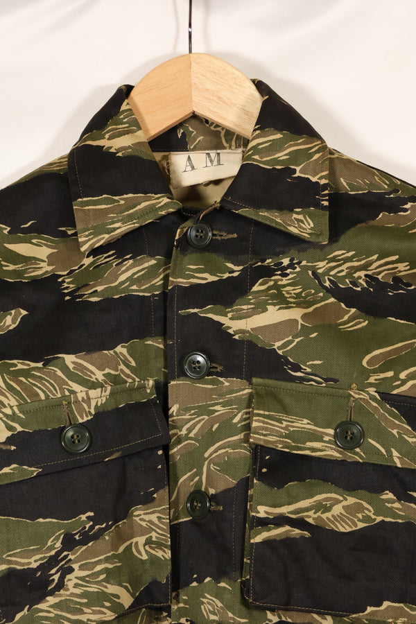 1960s Deadstock A-M Okinawa Tiger Tiger Stripe Shirt Asian Cut