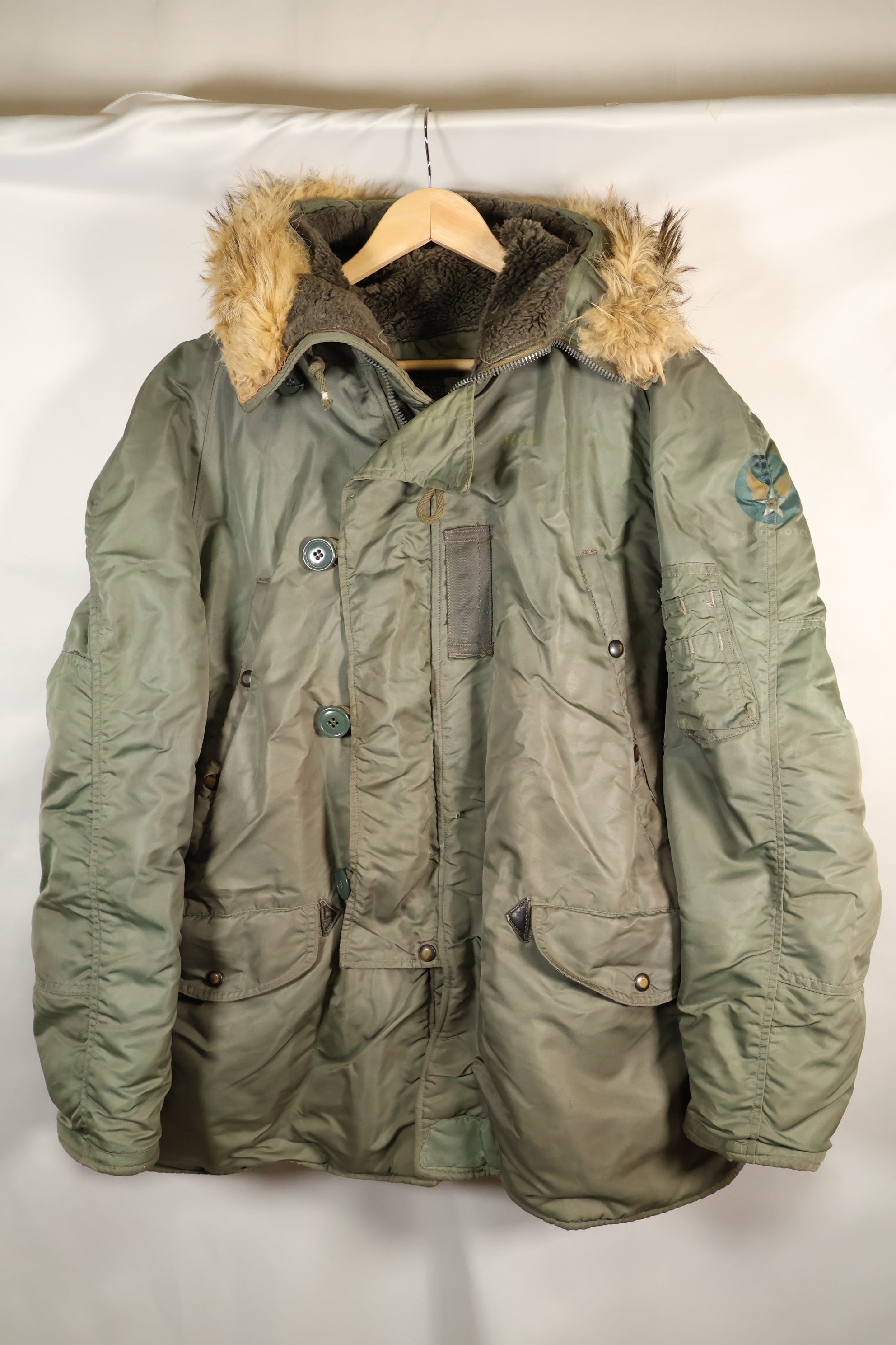 20 世纪 50 年代美国空军 N-3B 重型区机组人员用过的大型飞行夹克。