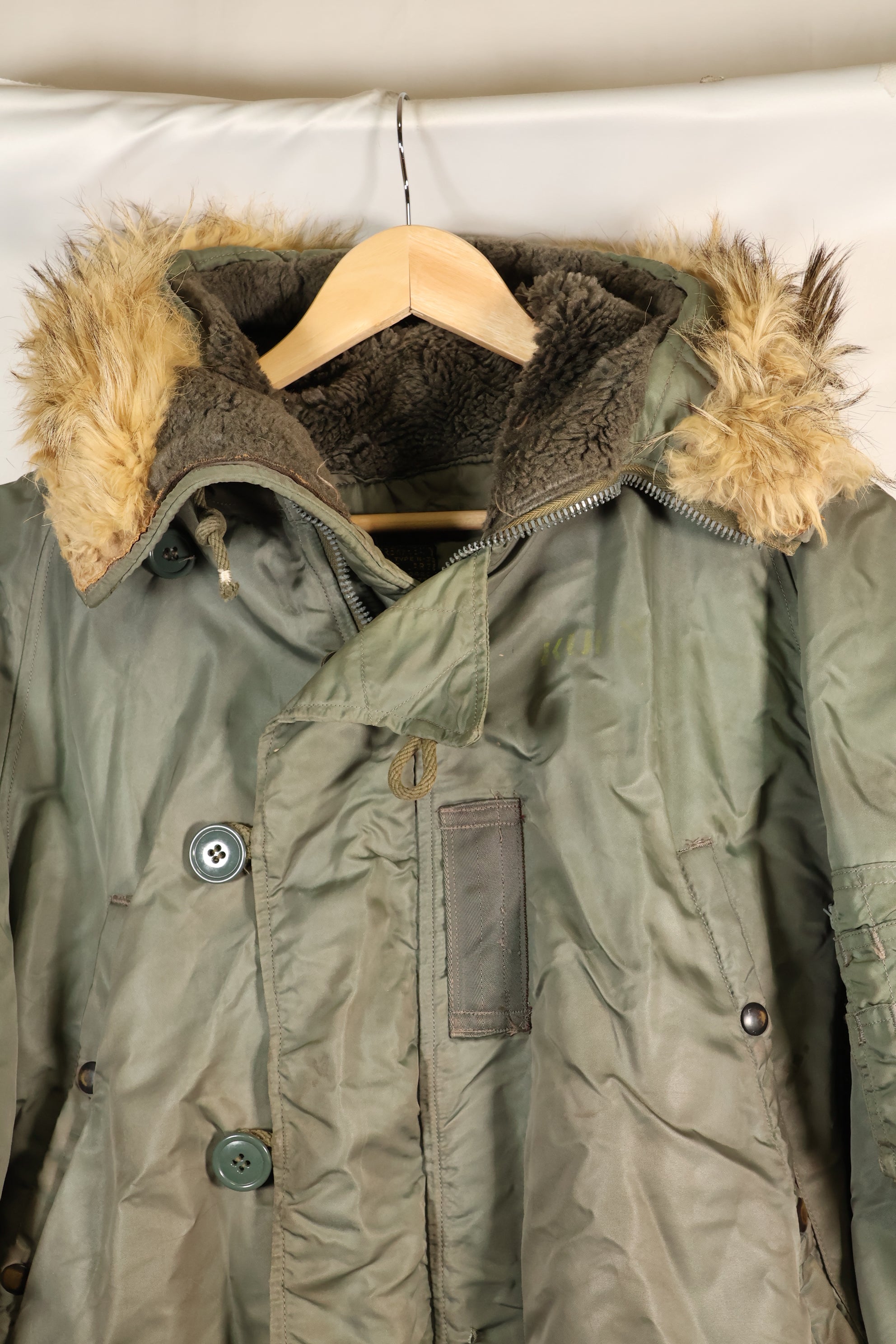 20 世纪 50 年代美国空军 N-3B 重型区机组人员用过的大型飞行夹克。