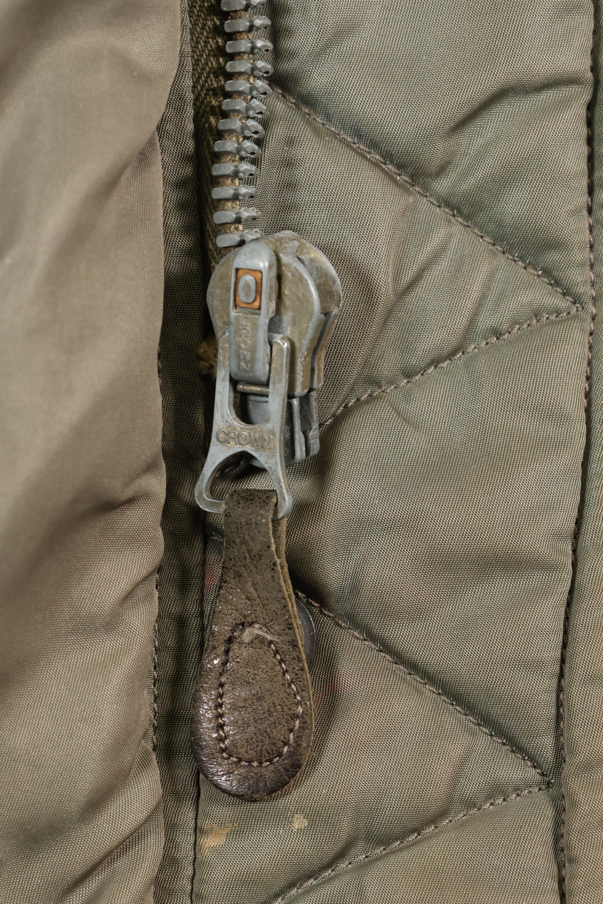 20 世纪 50 年代美国空军 N-3B 重型区机组人员用过的大型飞行夹克。