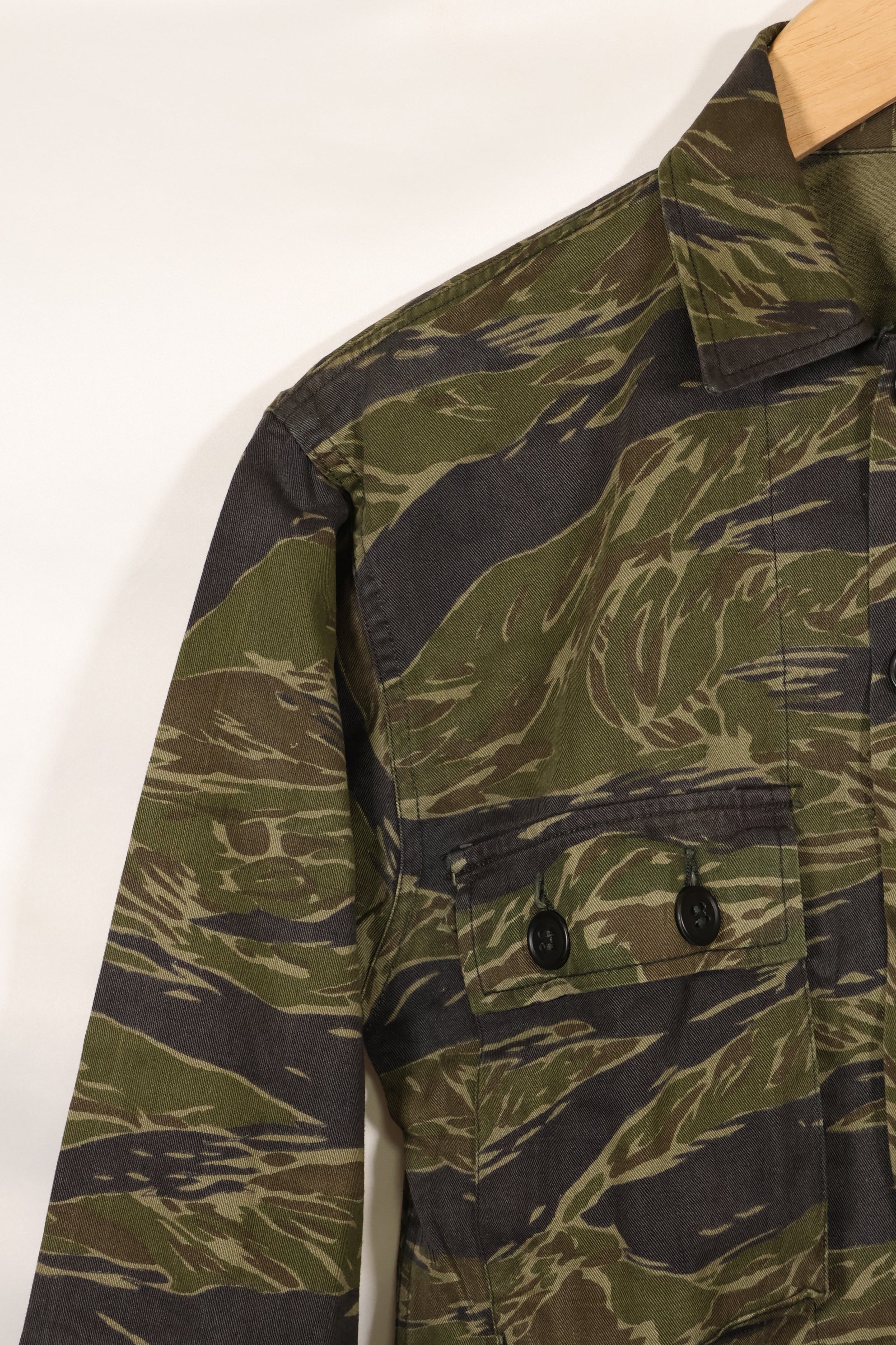 Real TO78 Okinawa Tiger Tiger Stripe Shirt No Stamp Used