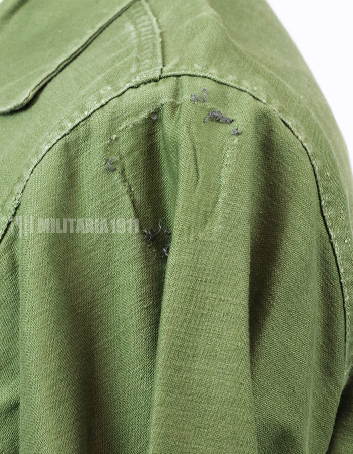 Original utility shirt OG-107, made in early 1970s, wartime lot, US Army, with tape.