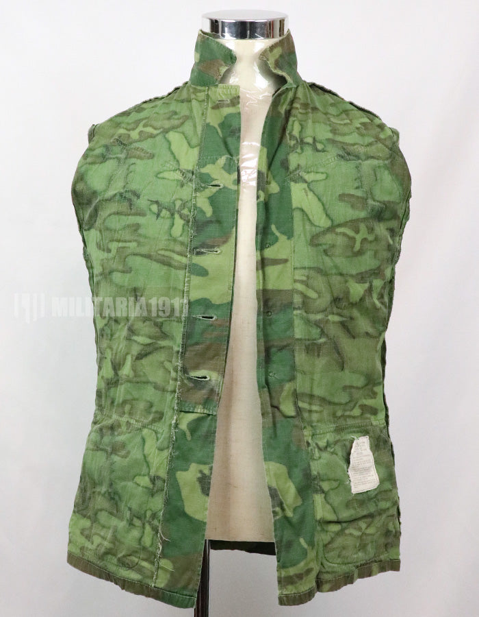 Original U.S. ERDL jungle fatigues, made in 1968, no size tag